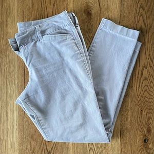 Old Navy Chino Pixie Pants. Size 4r. Light Gray.